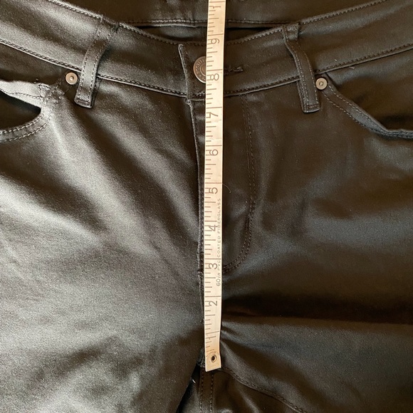 Bootlegger Cropped Black Jeans - Picture 4 of 9